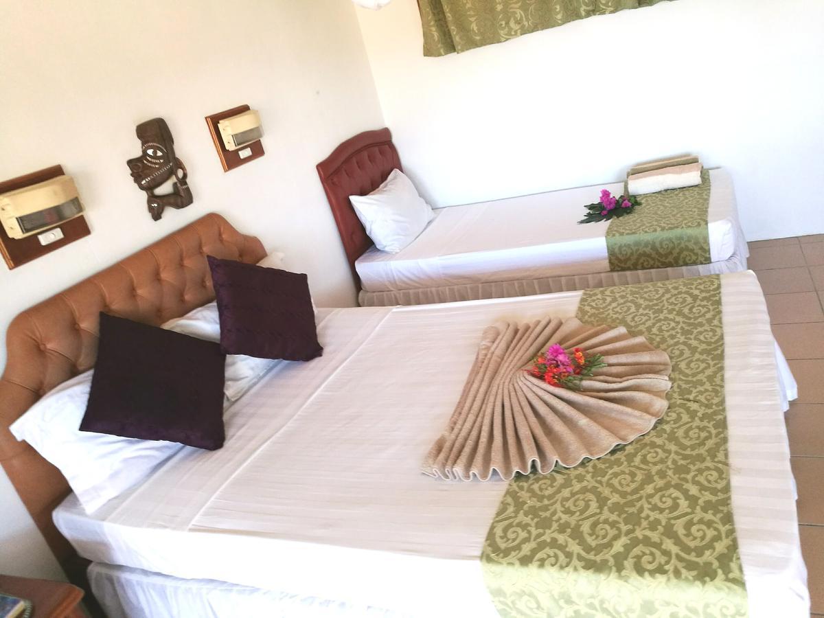 Honiara Hotel Bagian luar foto