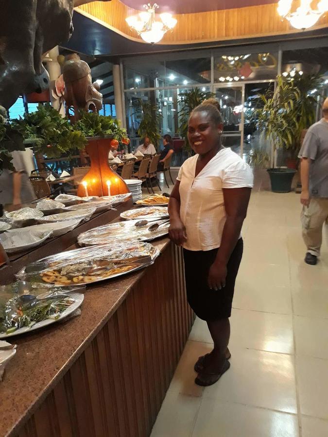 Honiara Hotel Bagian luar foto
