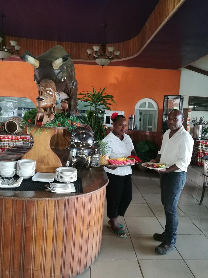 Honiara Hotel Bagian luar foto